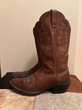 Ariat Classic Brown Leather Western Boots